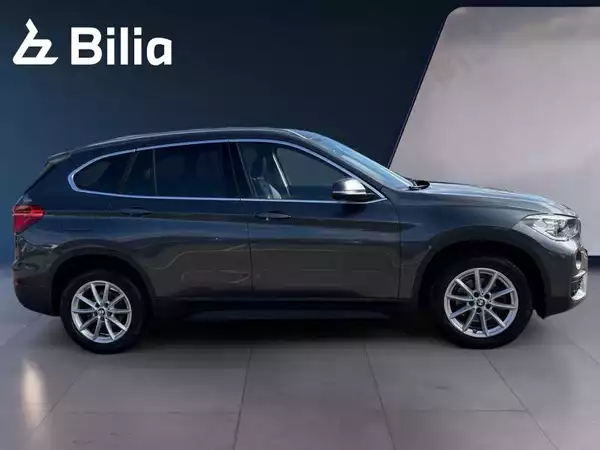 BMW X1 X1 sDrive18i - Photo 2