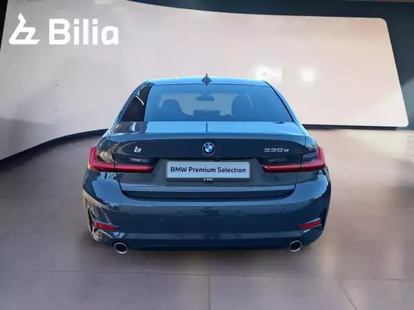 BMW 330 330e Berline Sport Line - Photo 3