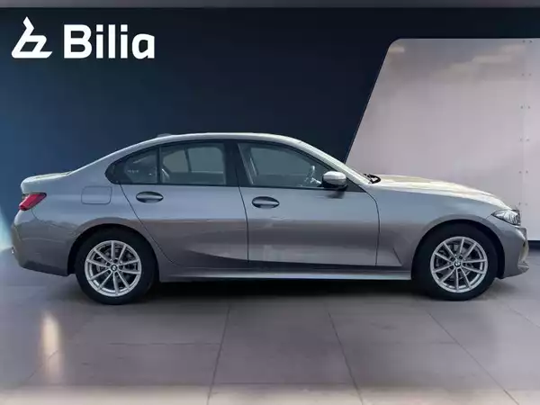 BMW 318 318d Berline - Photo 2