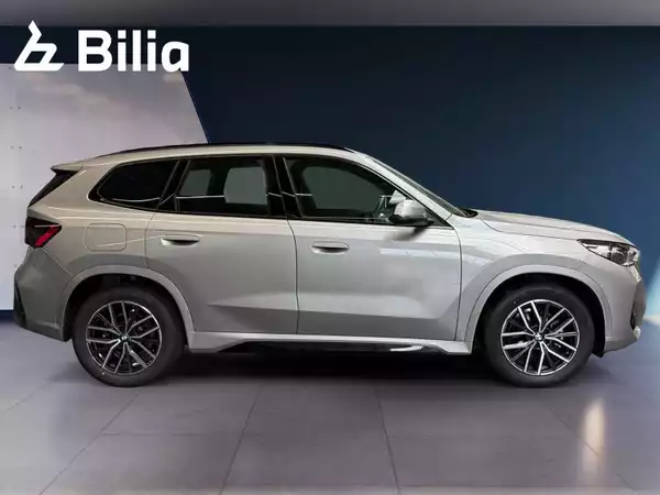 BMW X1 X1 sDrive18i Kit M Sport - Photo 3