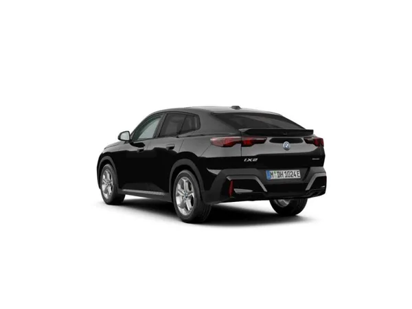 BMW iX2 iX2 eDrive20 - Photo 2