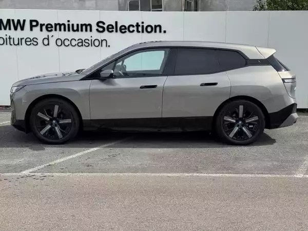BMW iX xDrive50e - Photo 2