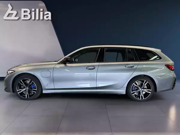 BMW 330 330e xDrive Touring Kit M Sport - Photo 2