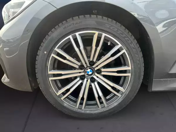 BMW 316 316d touring - Photo 3