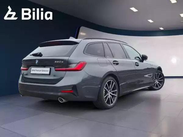 BMW 330 e xDrive touring - Photo 2