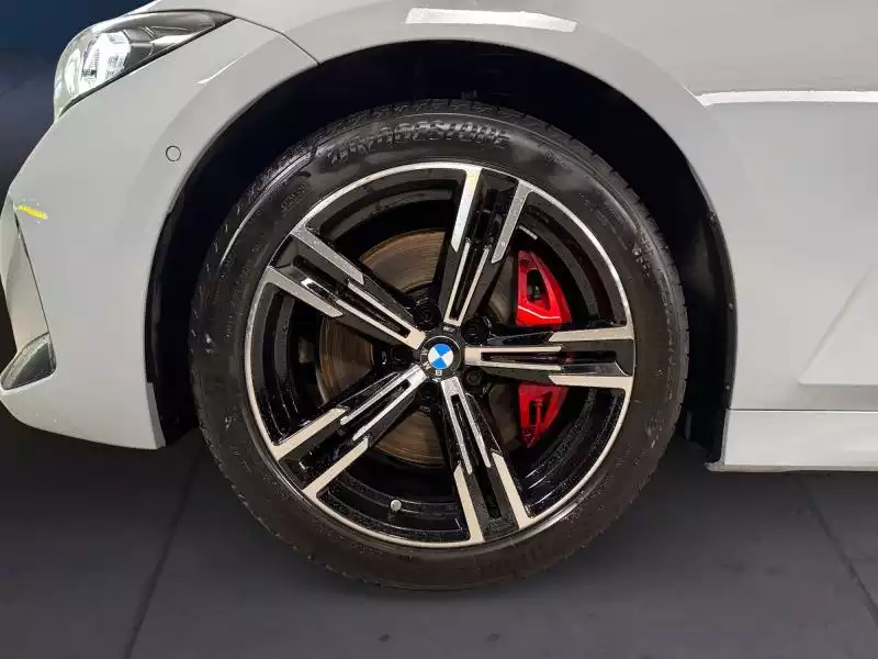 BMW 320 320i M-sport - Photo 1