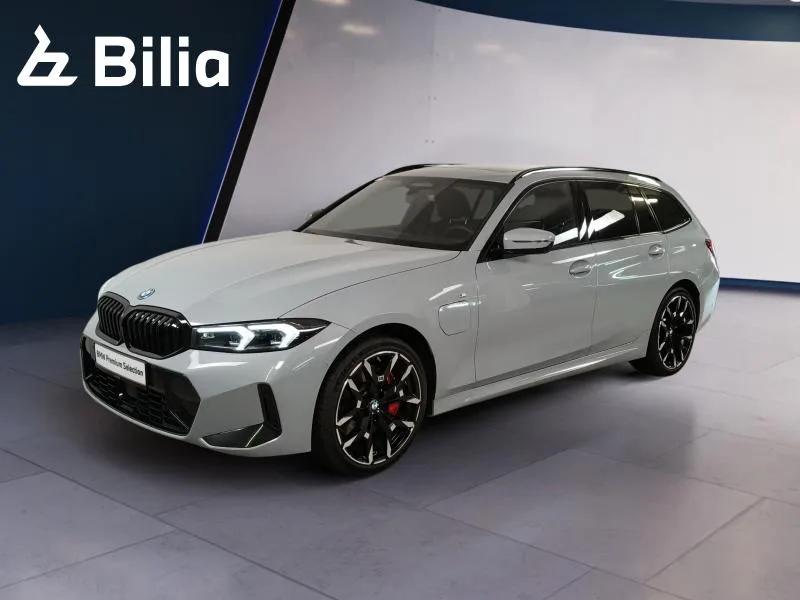 BMW 320 330e Touring xDrive M-Sport - Photo 1