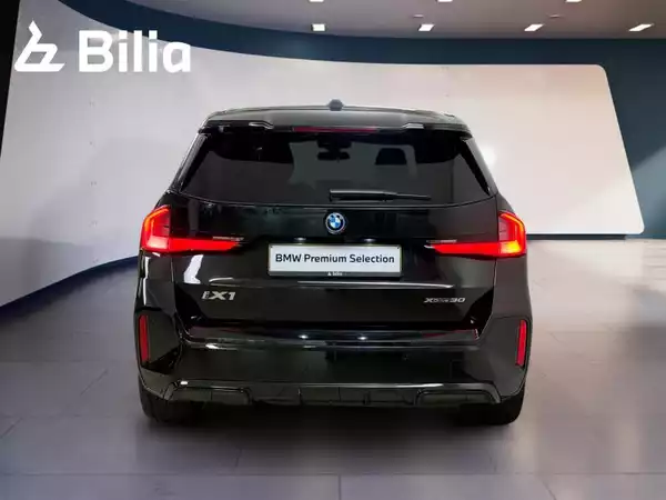 BMW iX1 iX1 30 xDrive M-sport - Photo 3