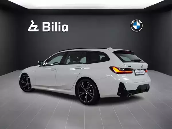 BMW 320 Touring M-Sport - Photo 2