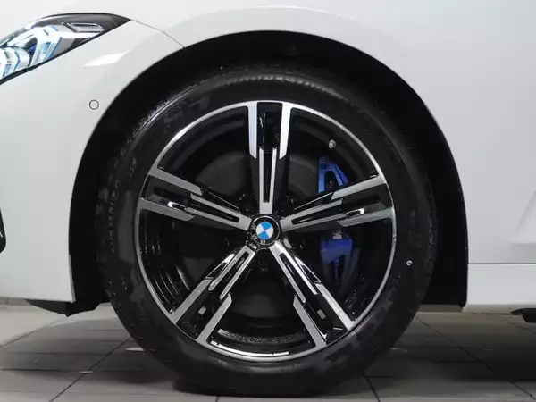 BMW 320 Touring M-Sport - Photo 3