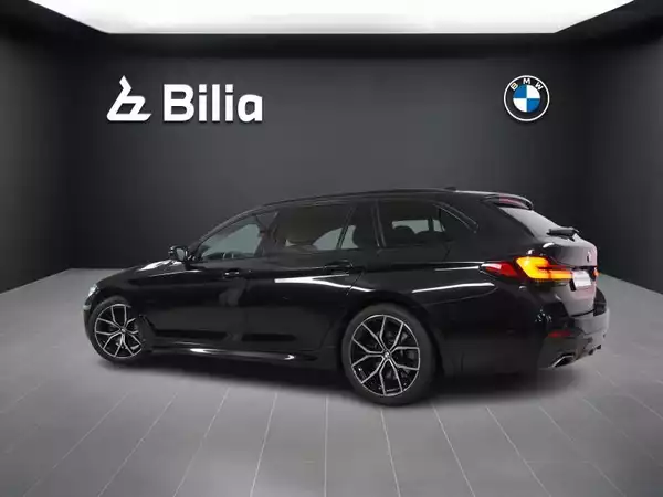 BMW 530 Touring M-SPORT - Photo 2