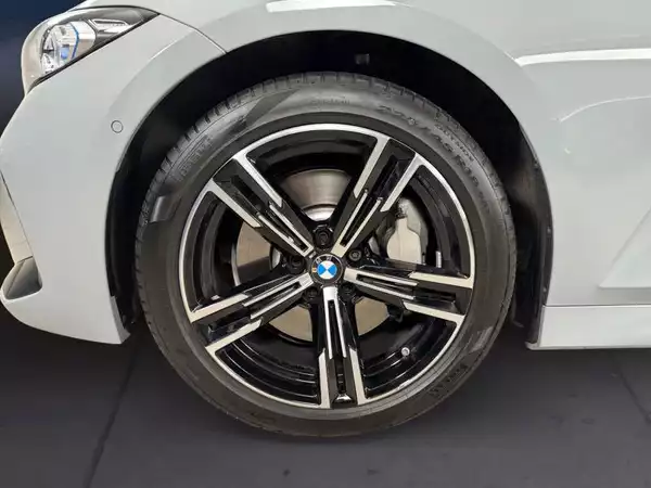 BMW 330 Touring M-SPORT - Photo 3