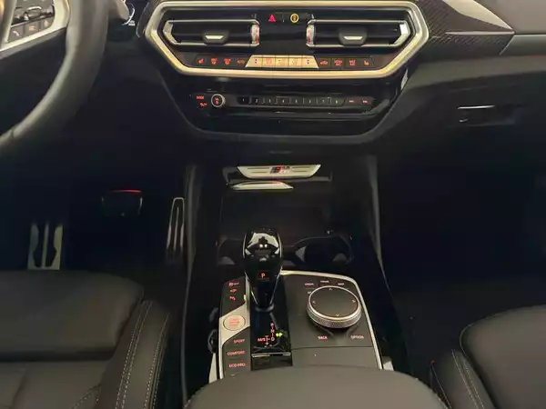BMW X4 M40D - Photo 2