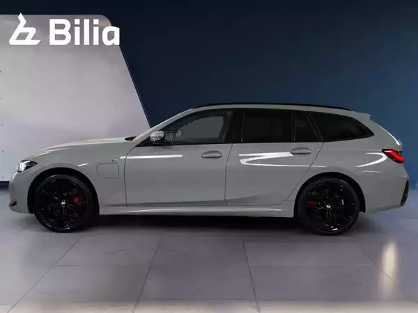 BMW 330 330e xDrive M-sport - Photo 2