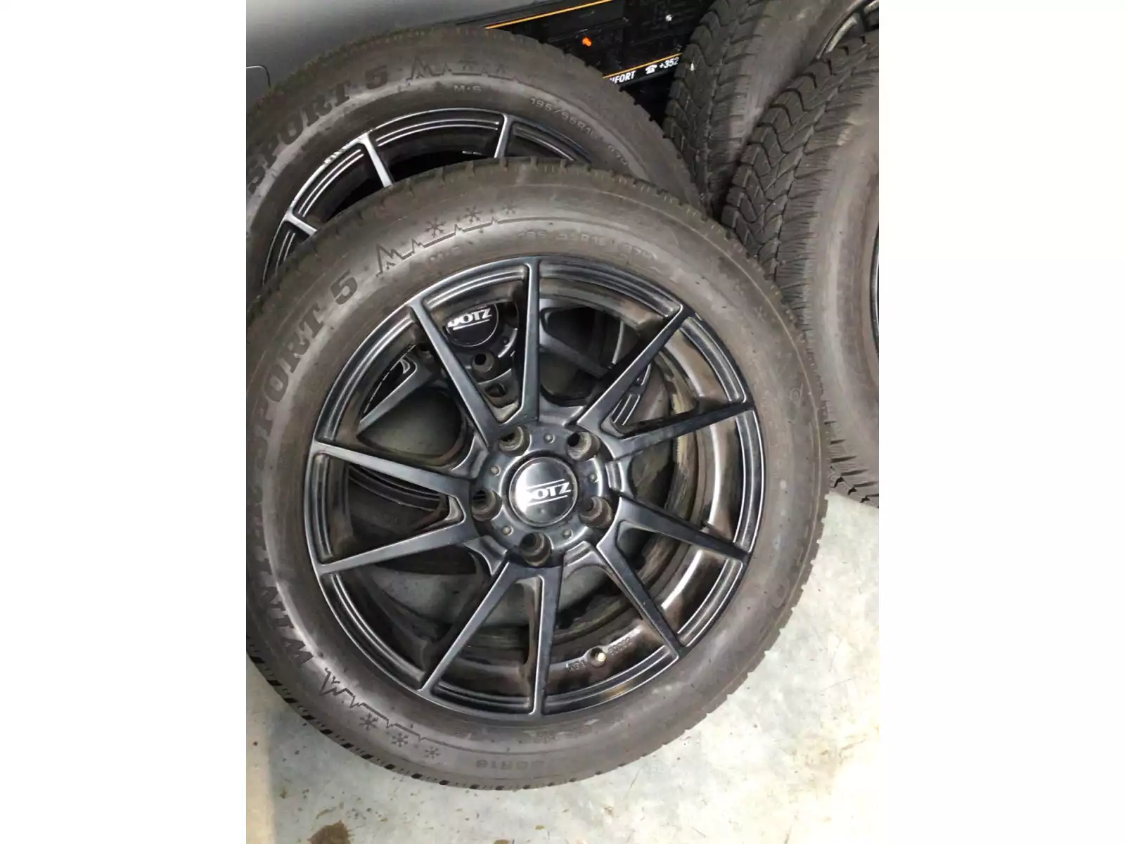 Jantes alu + Pneus hiver 15 195/60 R15 88T - Photo 1