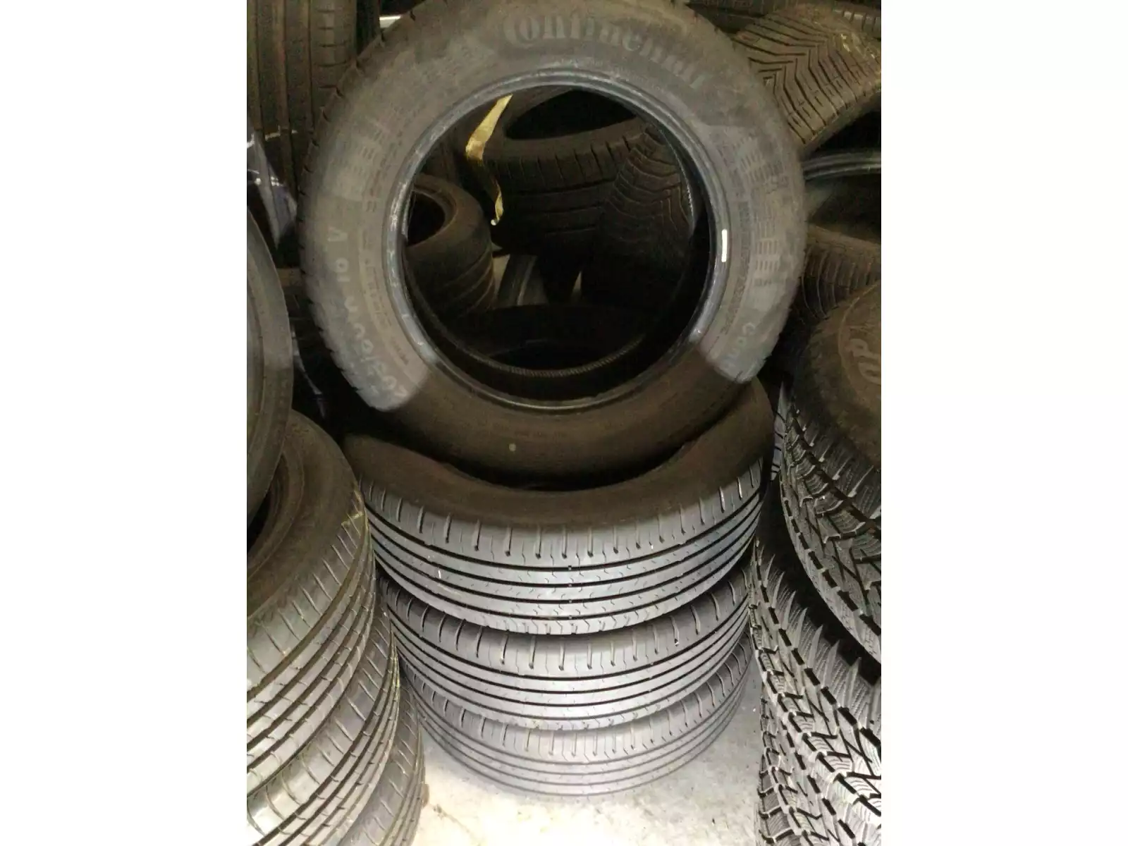 Pneus été 16 205/60 R16 92V - Photo 1