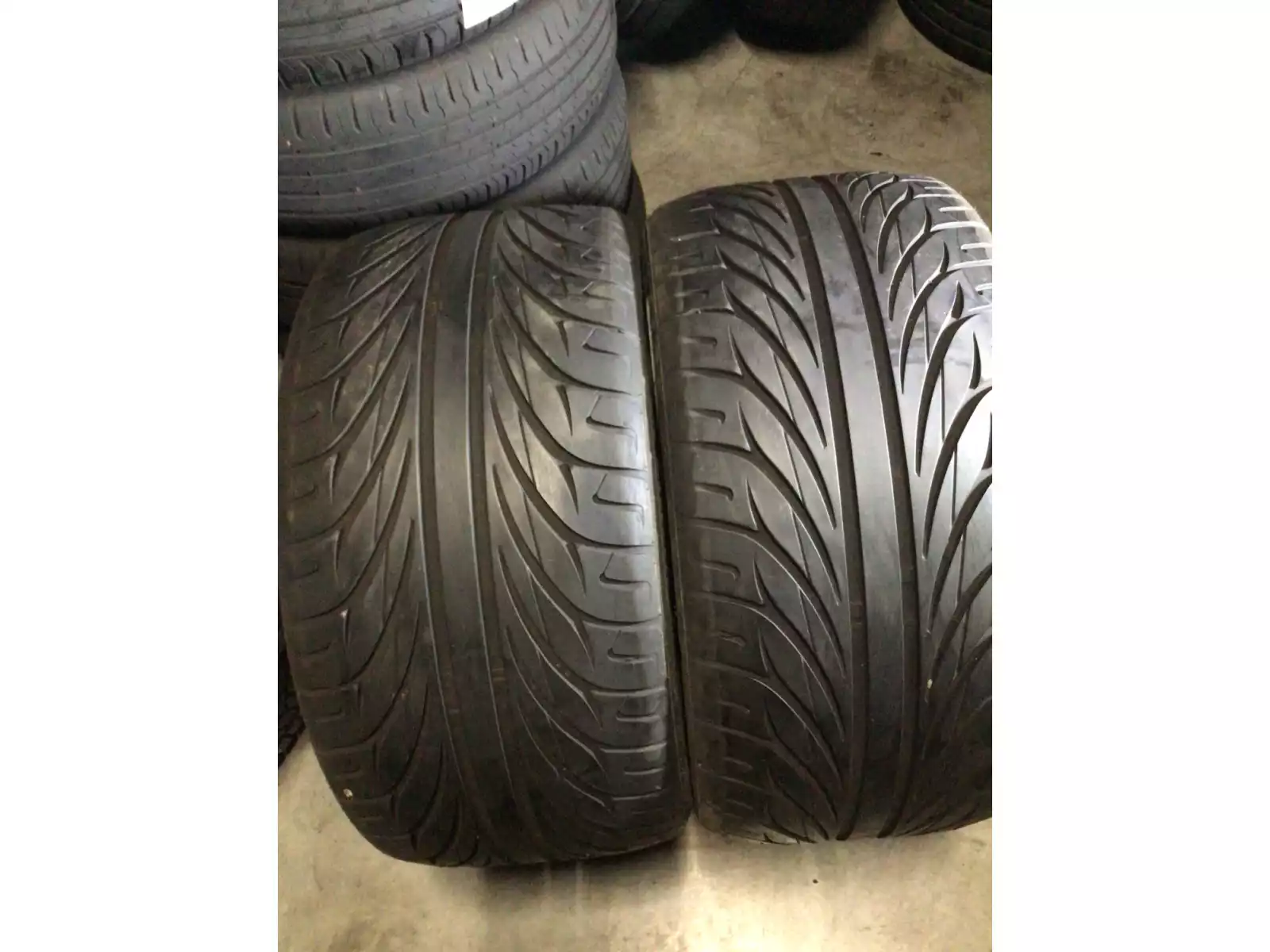 Pneus été 18 265/35 R18 93W - Photo 1