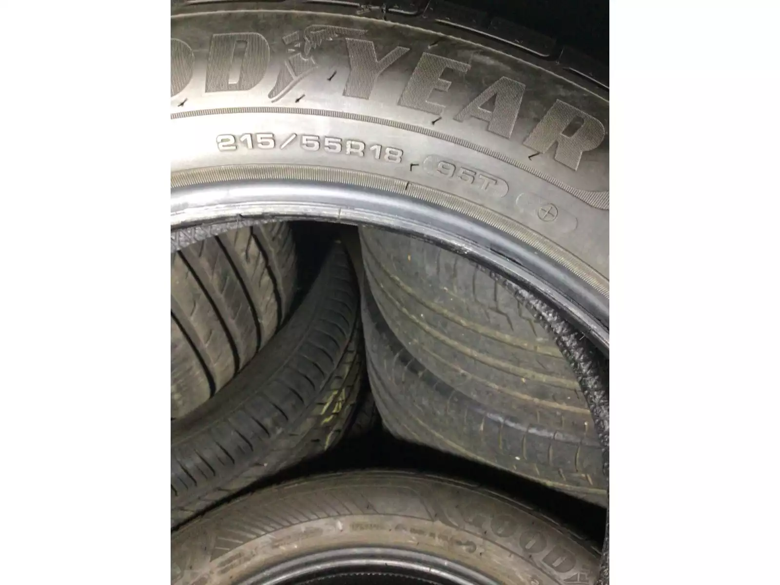 Pneus été 18 215/55 R18 95T - Photo 1