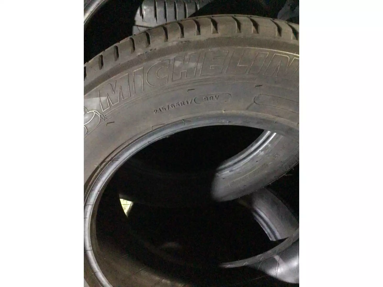 Pneus été 17 215/65 R17 99V - Photo 1
