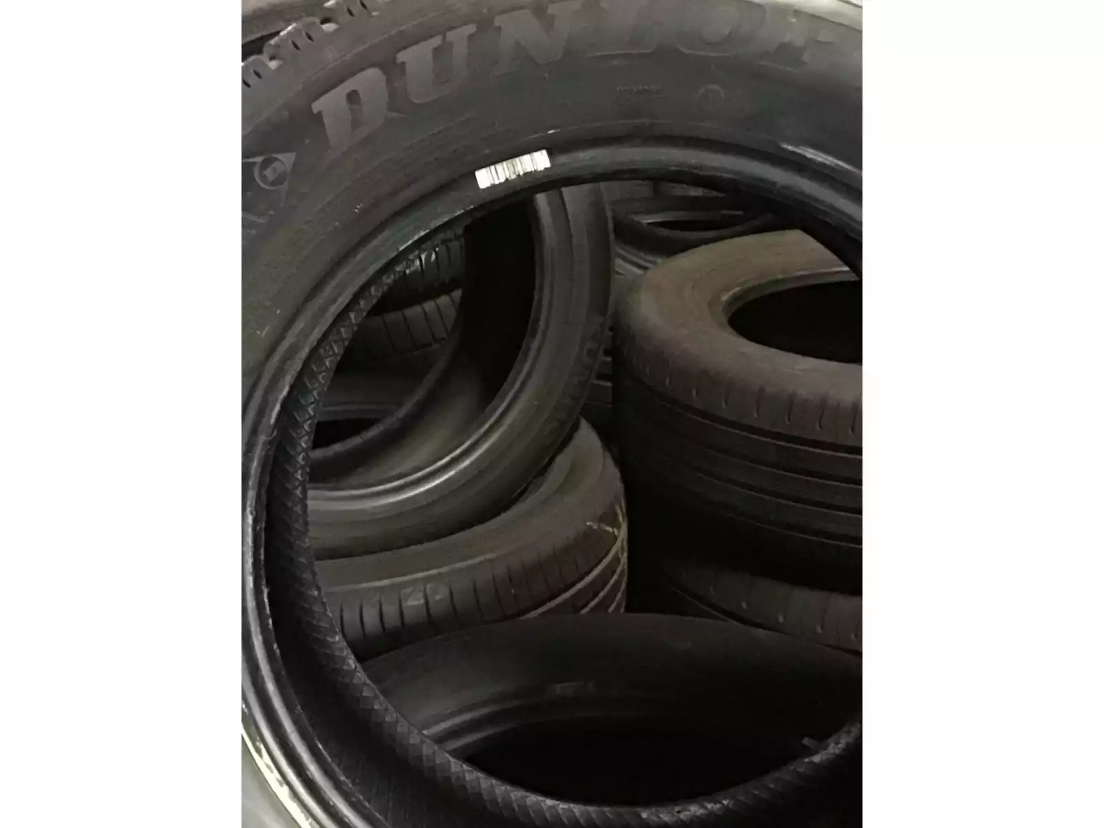 Pneus hiver 16 215/65 R16 99H - Photo 1