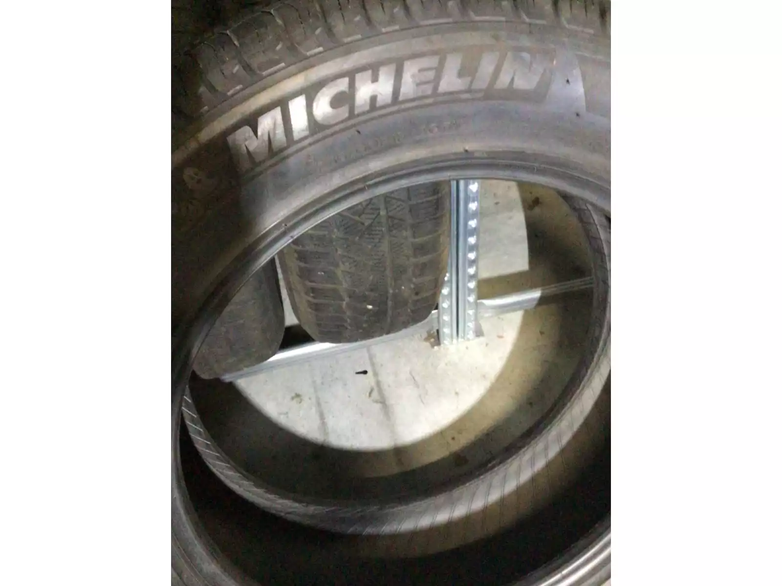 Pneus été 18 235/60 R18 103V - Photo 1