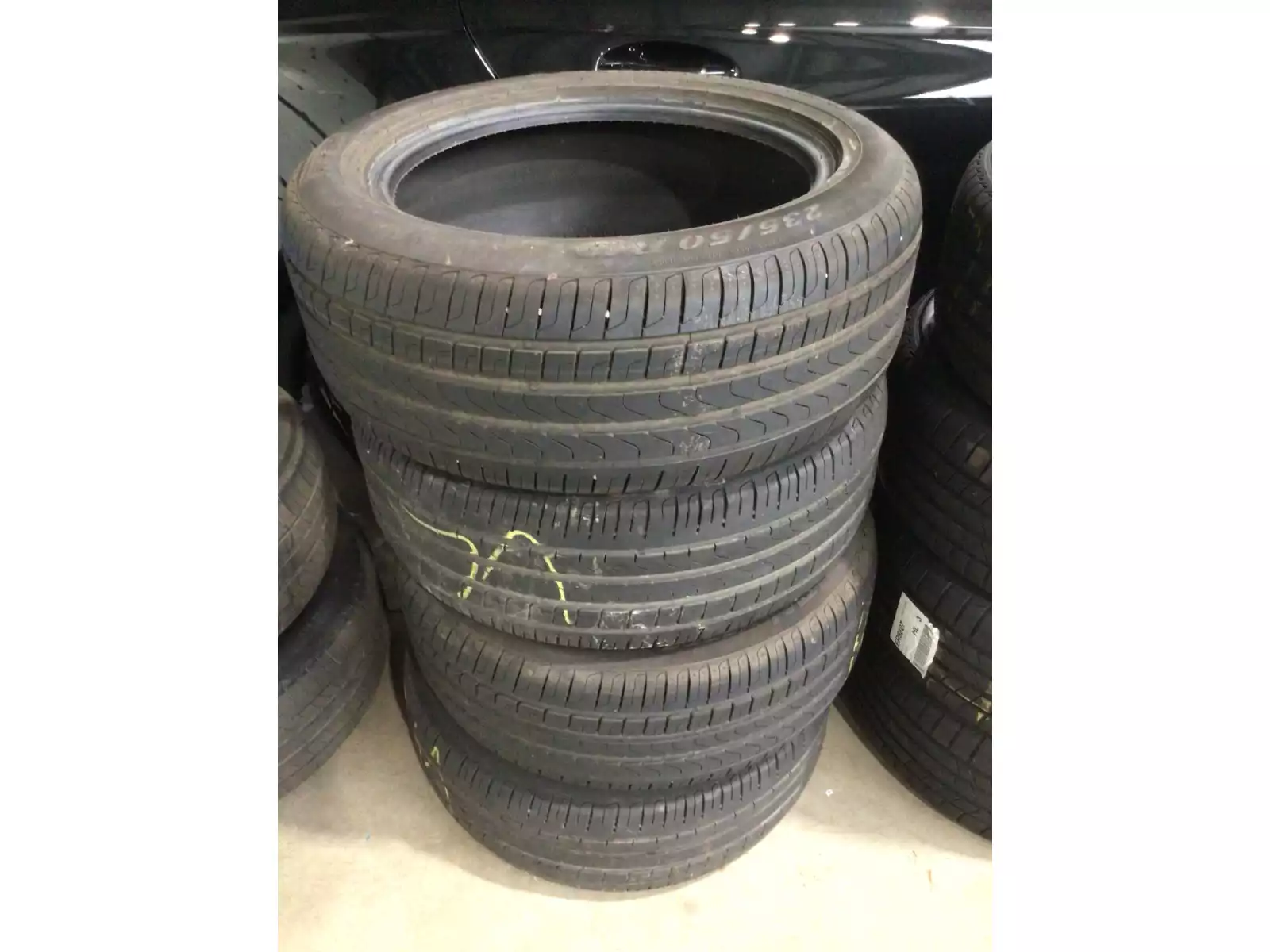 Pneus été 18 235/50 R18 97V - Photo 1
