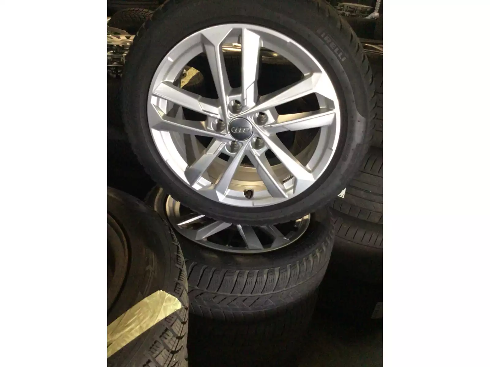 Jantes alu + Pneus hiver 17 205/50 R17 - Photo 1
