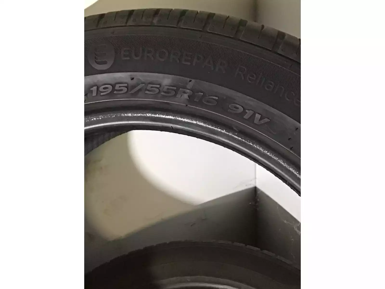 Pneus été 16 195/55 R16 91V - Photo 1