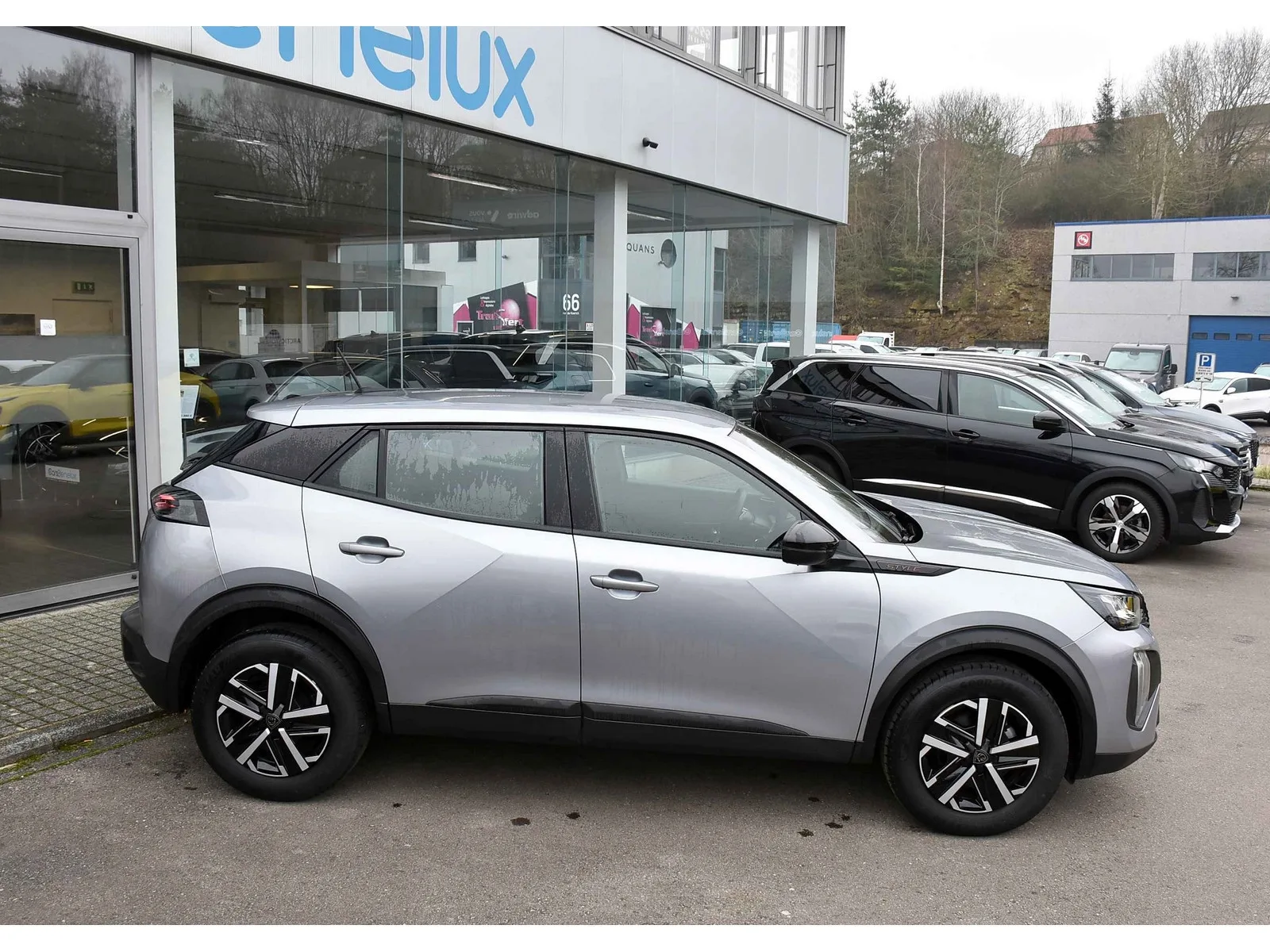 Peugeot 2008 1.2 PureTech Style REGUL SMARTPHONE LANE PDC 1° MAIN - Photo 1