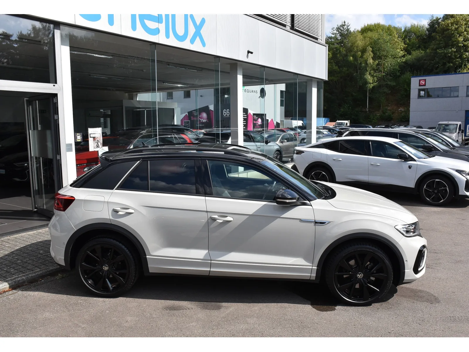 Volkswagen T-Roc 1.5 TSI R-Line DSG PANO TRAVEL SIDE CAM PARK ATT RMQ 1° MAIN - Photo 1