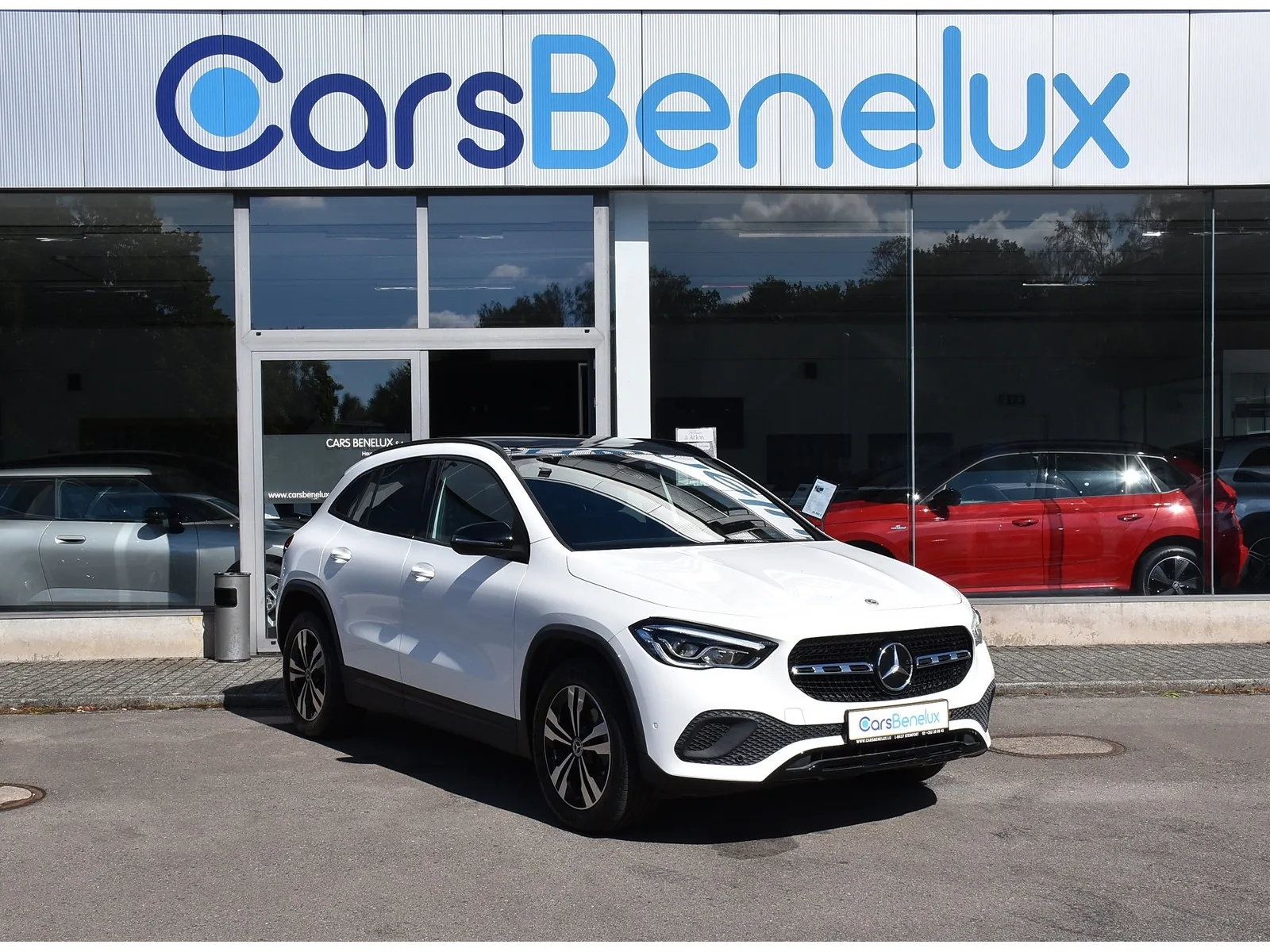 Mercedes-Benz GLA 200 Progressive 7G-Tronic PANO GPS CAM LANE  - Photo 1