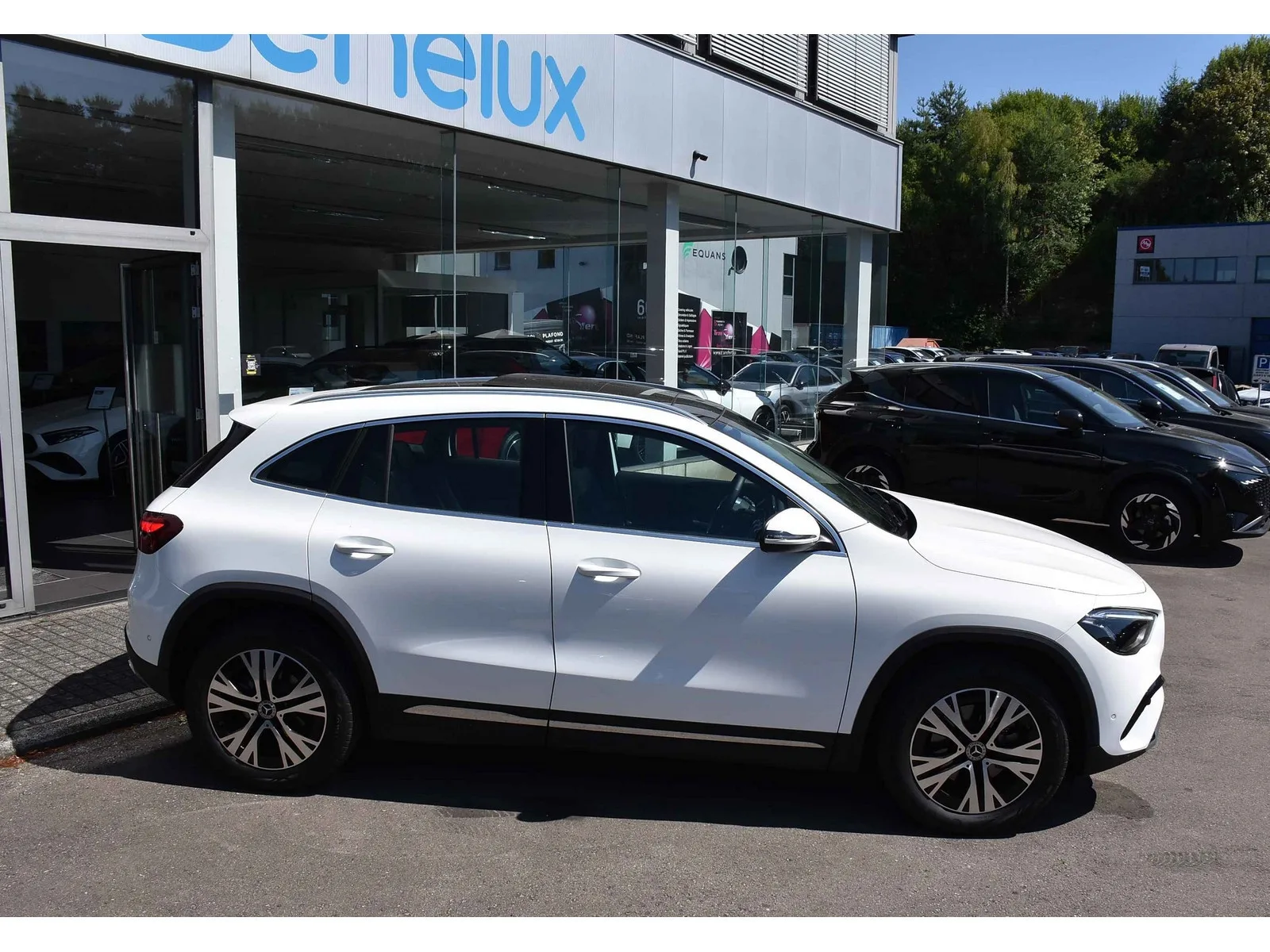 Mercedes-Benz GLA 200 CDI Progressive 8G-Tronic PANO CHFF ADD LANE GPS CAM 1° MAIN - Photo 1