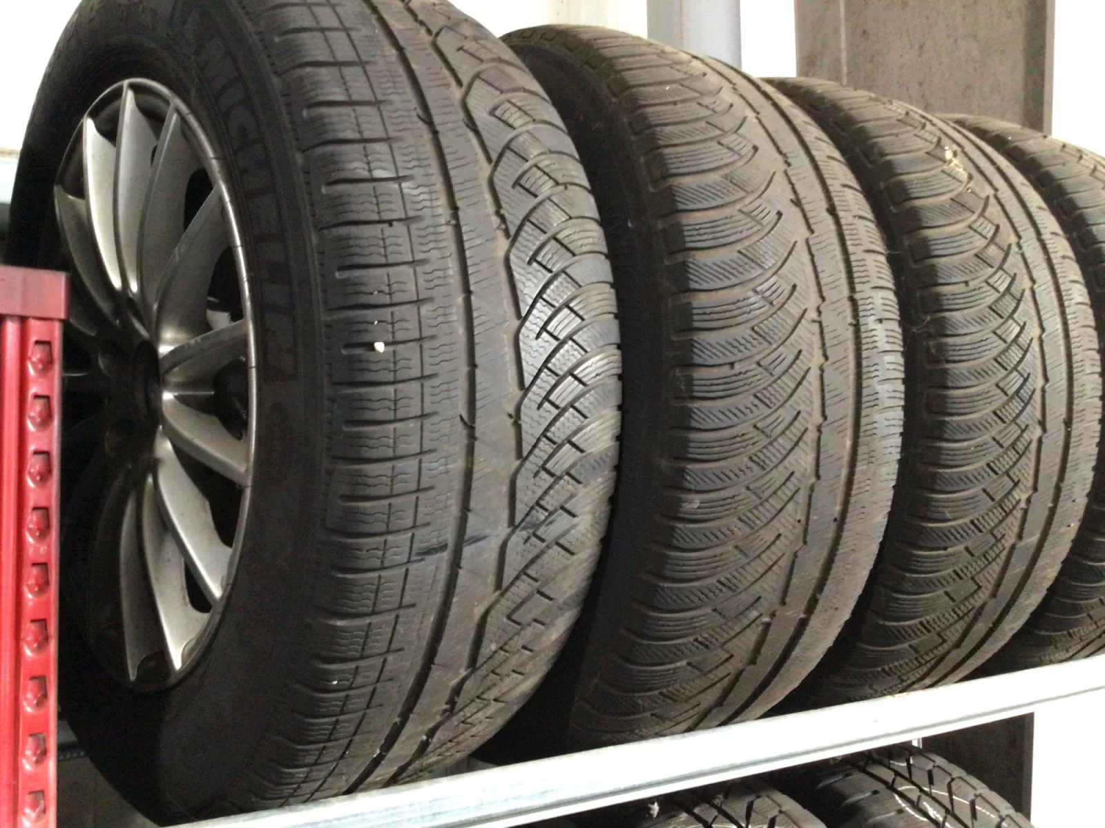 Jantes alu + Pneus hiver 17 245/55 R17 - Photo 1