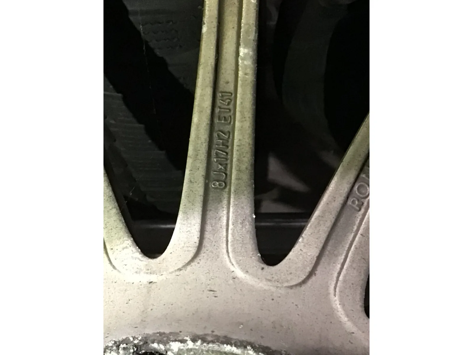 Jantes alu + Pneus hiver 17 245/55 R17 - Photo 1