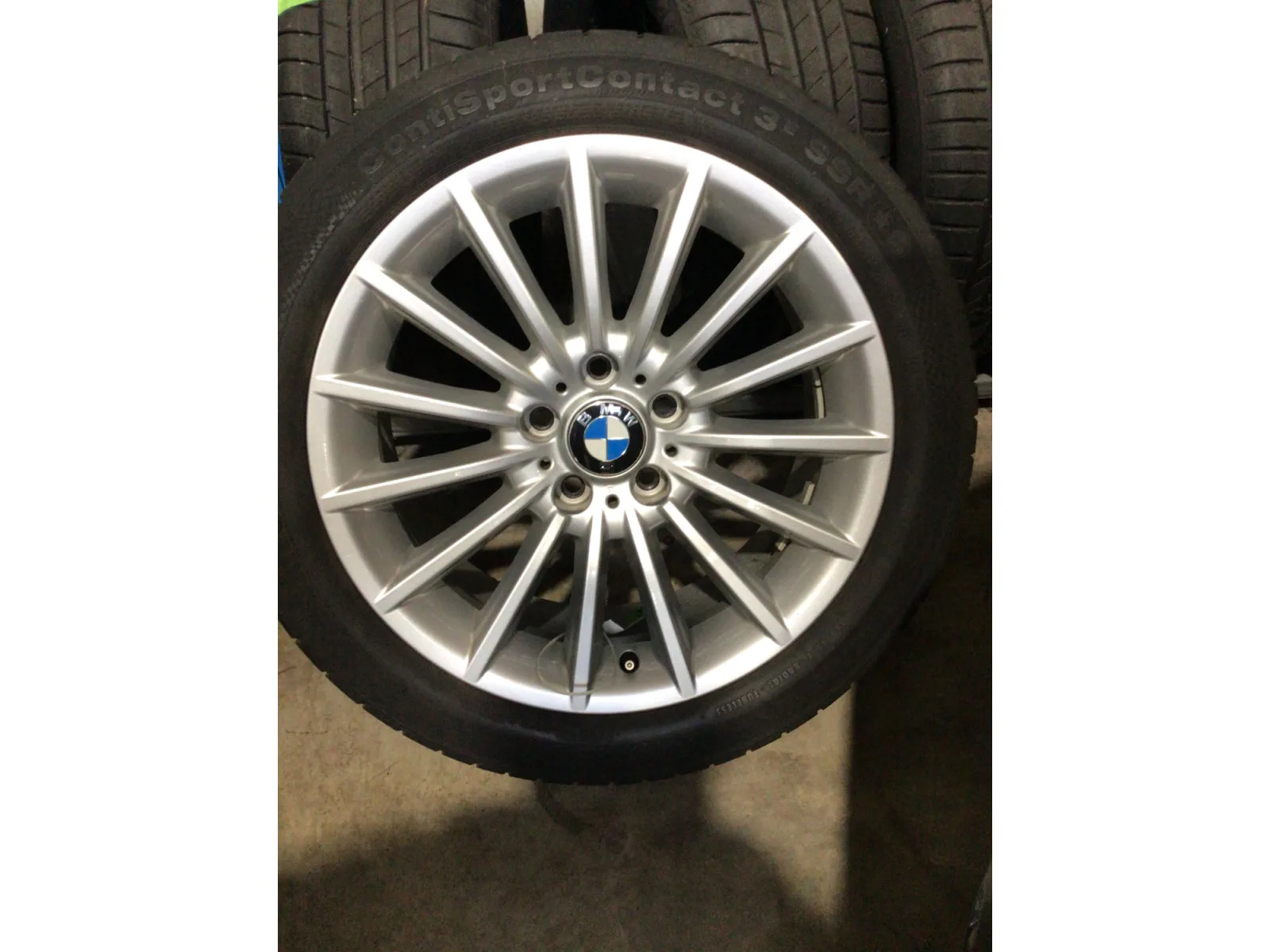 Jantes alu + Pneus été 18 245/45 R18 - Photo 1