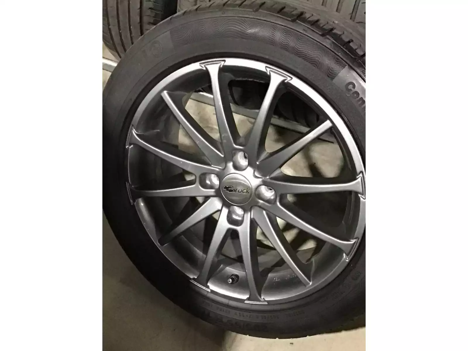 Jantes alu + Pneus été 17 205/55 R17 95V - Photo 1