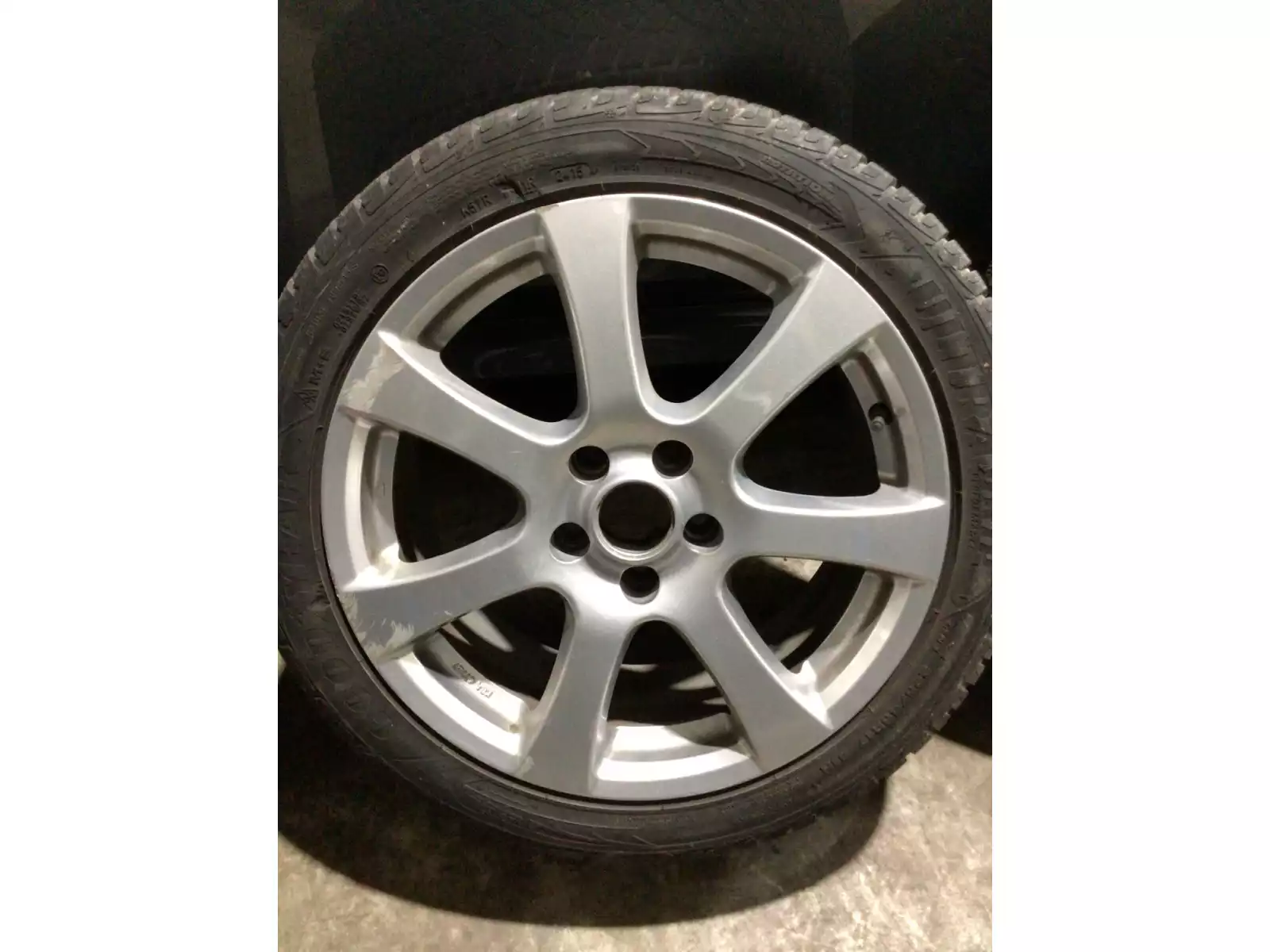 Jantes alu + Pneus hiver 17 225/45 R17 91H - Photo 1