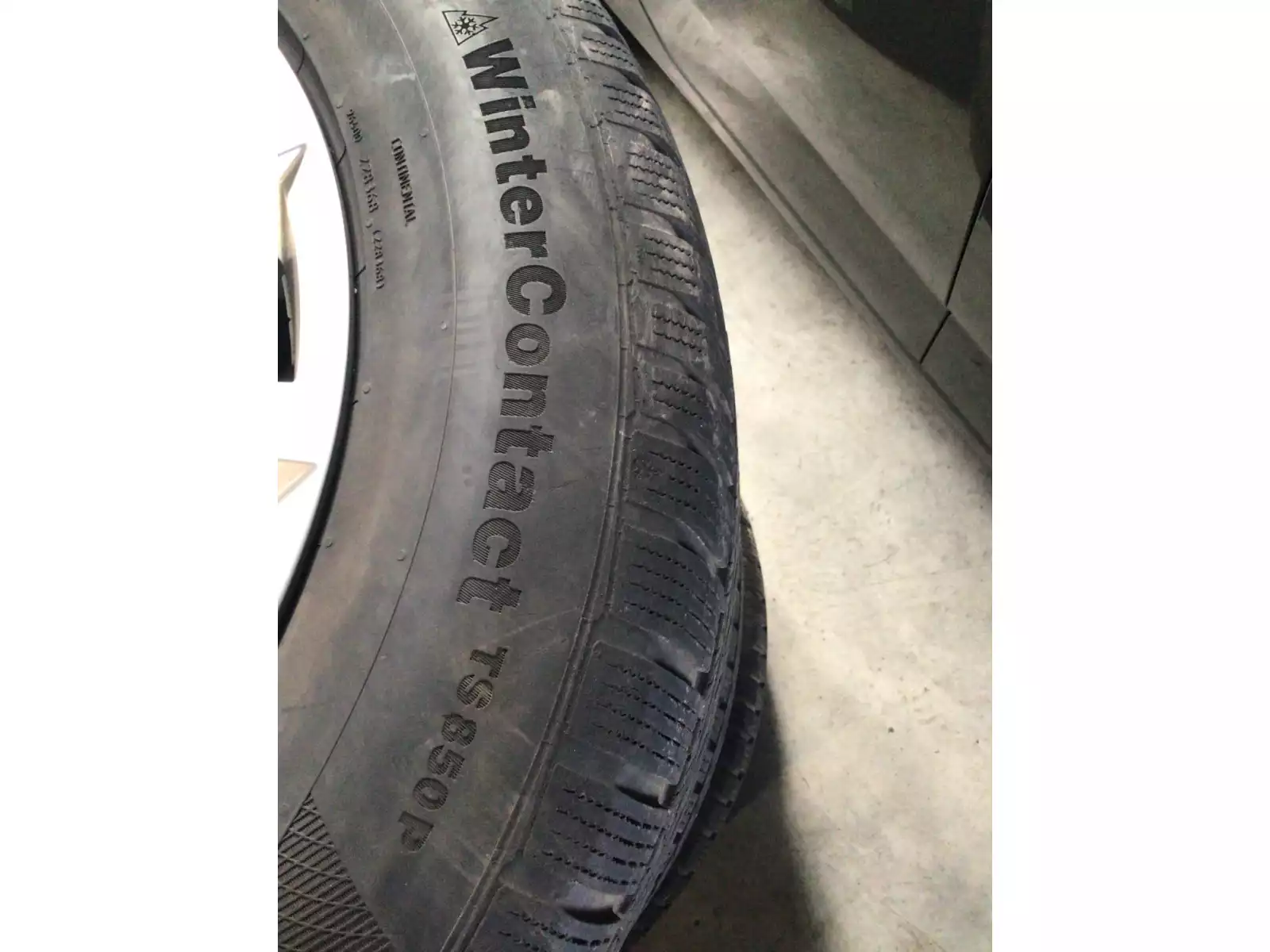 Jantes alu + Pneus hiver 18 255/60 R18 112H - Photo 1