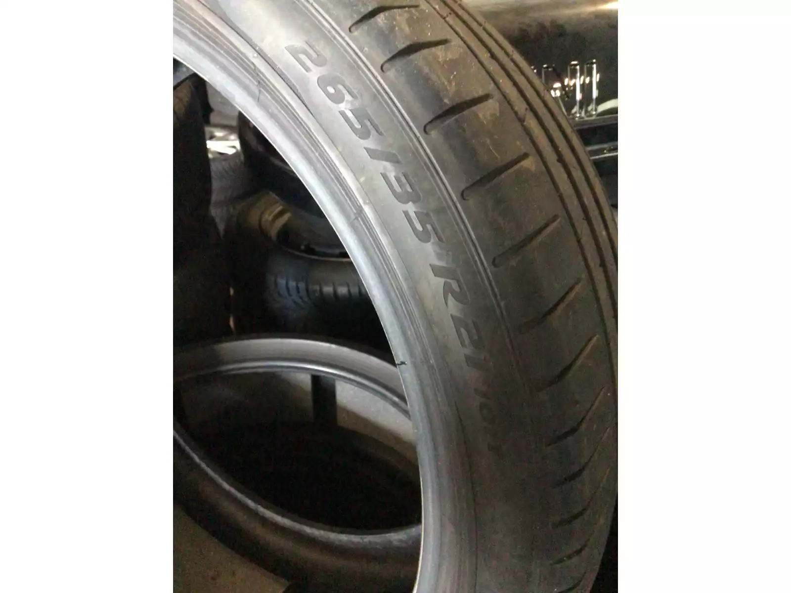 Pneus été 21 265/35 R21 101Y - Photo 1