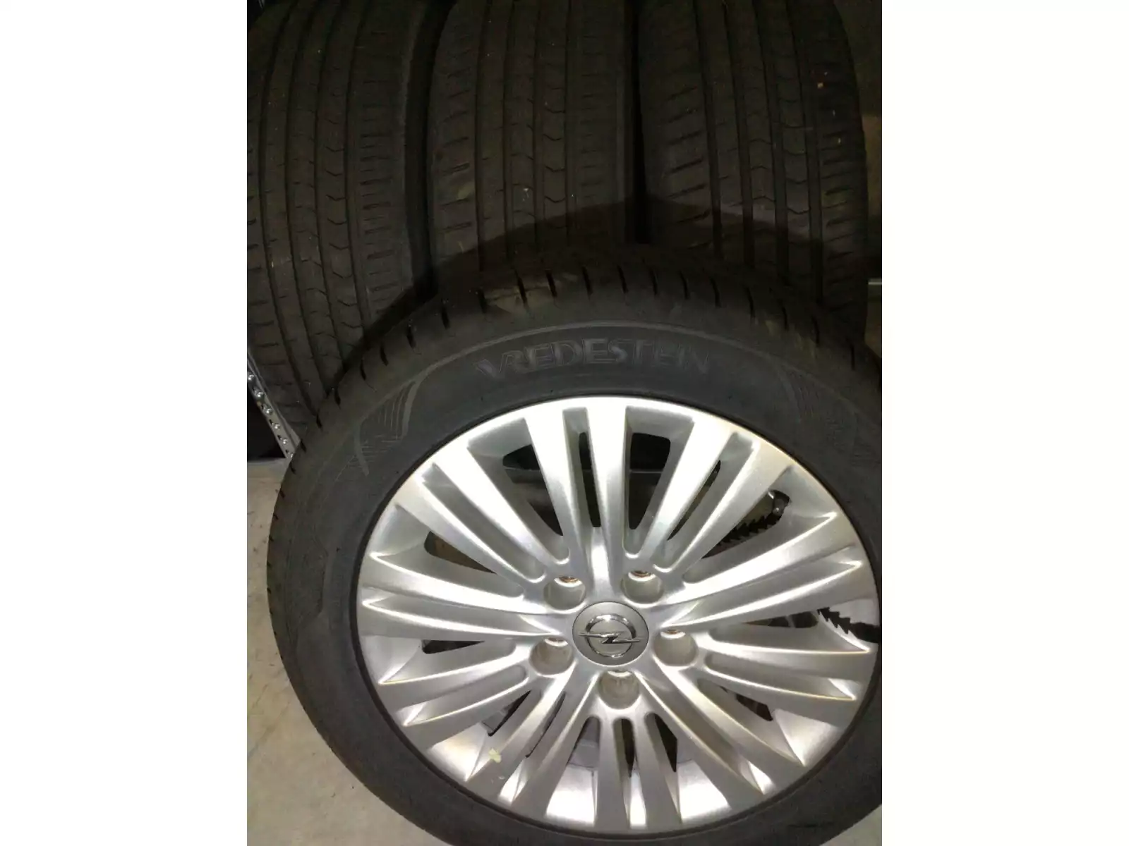 Jantes alu + Pneus été 16 205/55 R16 91W - Photo 1