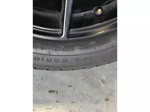 Jantes alu + Pneus hiver 16 195/55 R16 87H - Photo 3