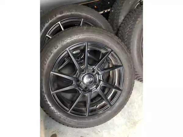 Jantes alu + Pneus hiver 15 195/60 R15 88T - Photo 2