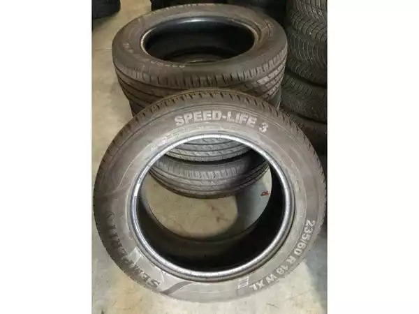 Pneus été 18 235/60 R18 107W - Photo 1