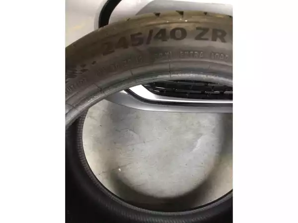 Pneus été 19 245/40 R19 98Y - Photo 2