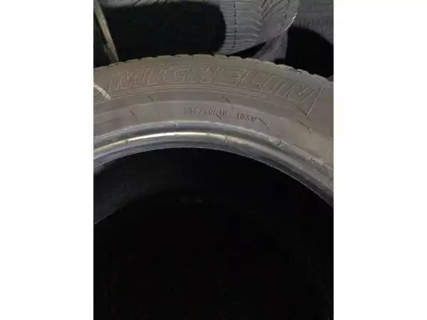 Pneus été 18 235/60 R18 103W - Photo 2