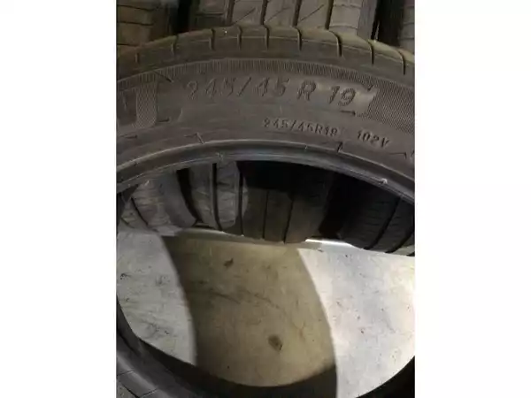 Pneus été 19 245/45 R19 102V - Photo 2