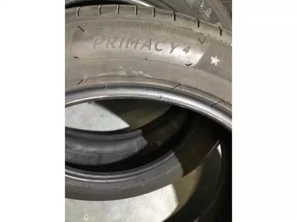 Pneus été 18 225/50 R18 99W - Photo 2