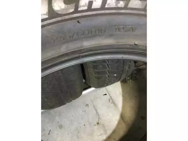 Pneus été 18 235/60 R18 103V - Photo 3
