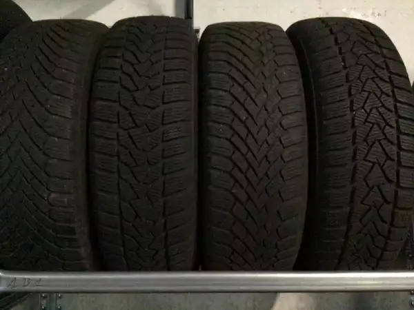 Jantes alu + Pneus hiver 16 185/60 R16 86H - Photo 3