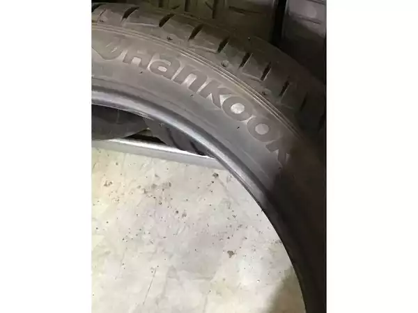 Pneus été 18 245/40 R18 93Y - Photo 2